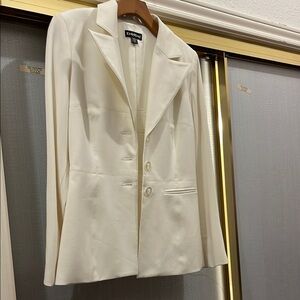 Bebe Women's Cream Suit